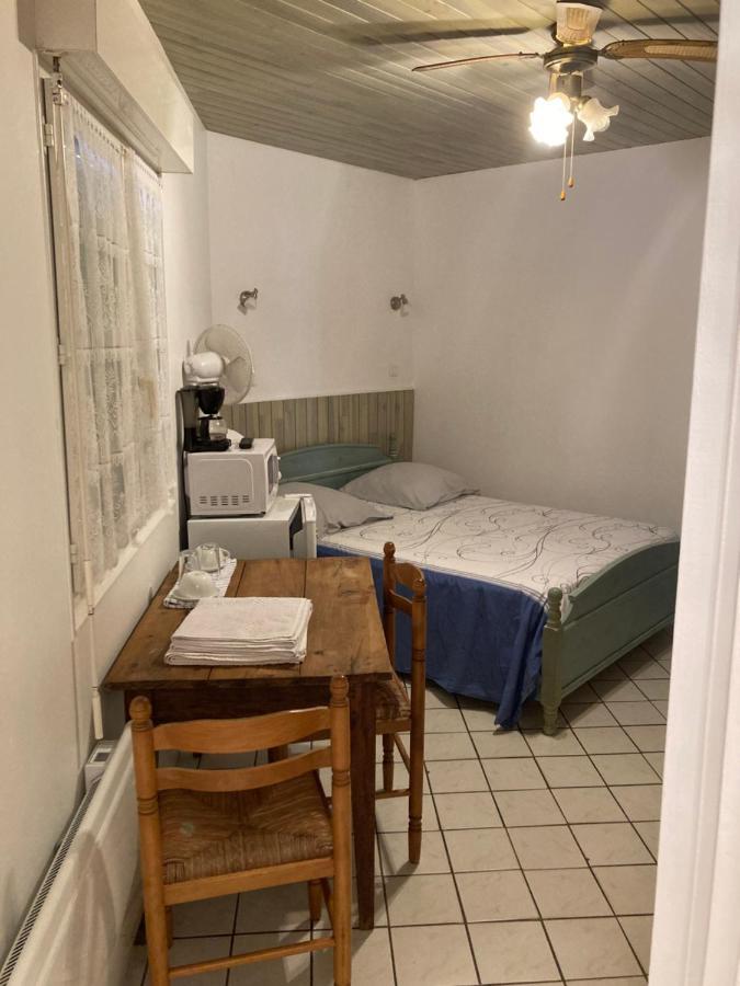 Le Robinson Bed & Breakfast Marseillan  Exterior foto